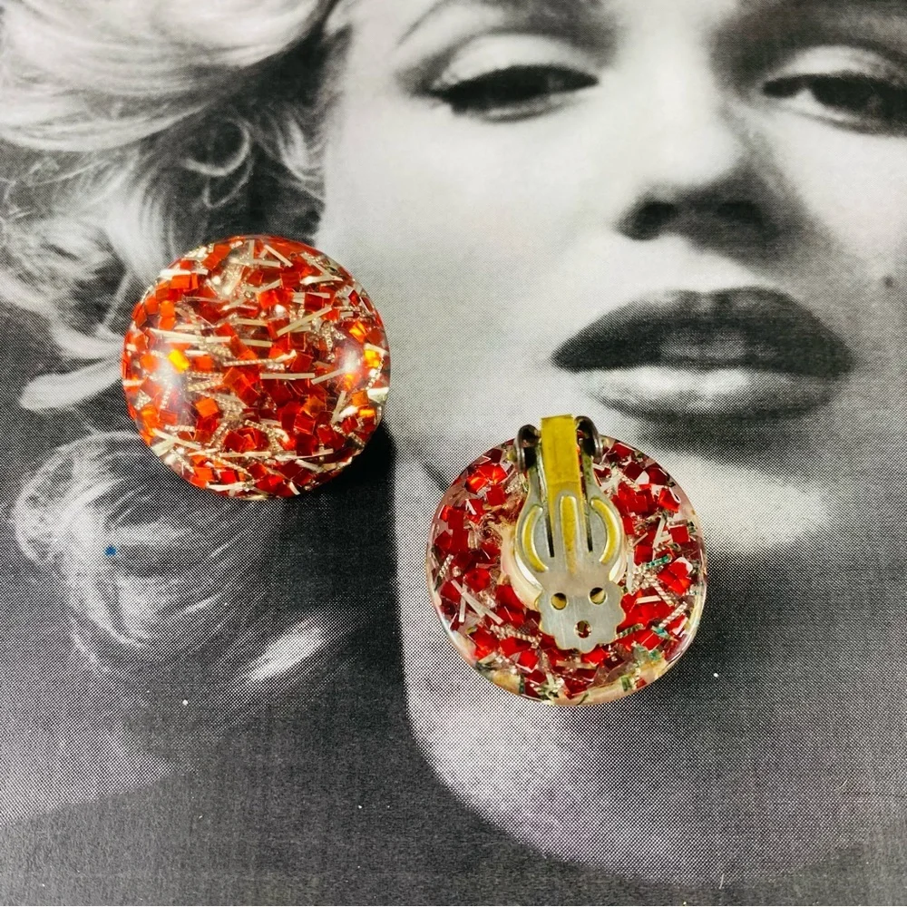 Vintage 50s 60s red and silver confetti lucite button clip on earrings